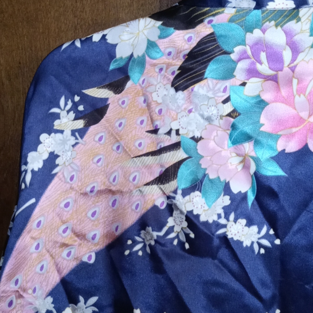 Silky Robe Peacock Print - Picture 2 of 2